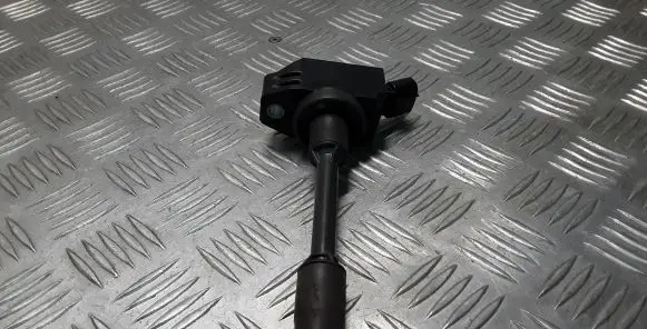 Toyota Yaris XP210 High voltage ignition coil 9091902277