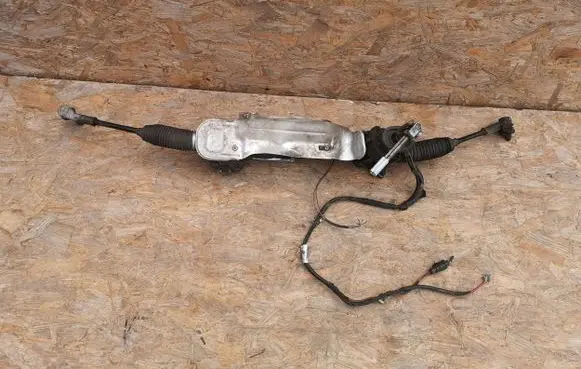 Volkswagen Golf V Steering rack