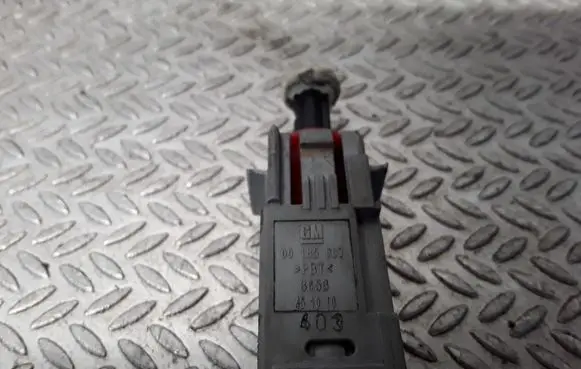 Clutch pedal sensor