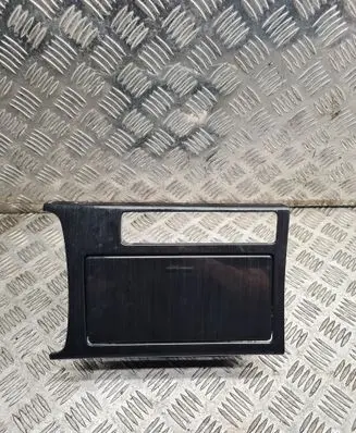 Cup holder front
