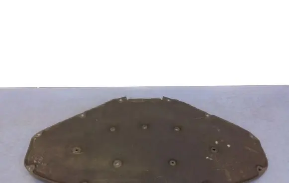 Engine bonnet/hood sound/heat insulation