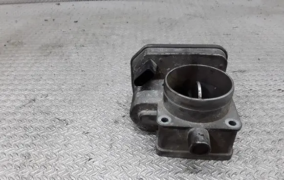 Volkswagen Golf IV Throttle valve 038128063A