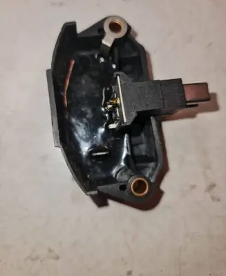 Volkswagen Golf I Generator/alternator part 2519124 2523198 2522098