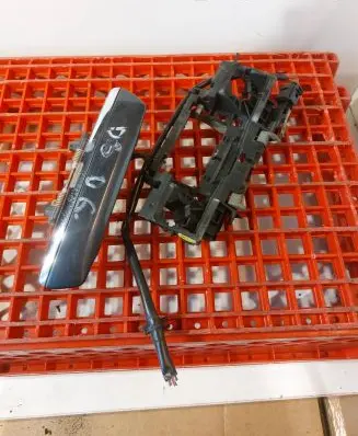 Audi A8 S8 D3 4E Front door exterior handle 4E1837885