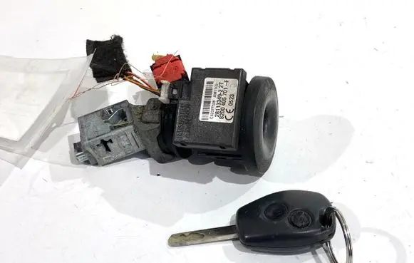 Renault Master III Ignition lock N0502060