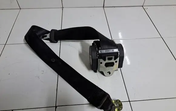 Audi A6 S6 C6 4F Rear seatbelt 605007000