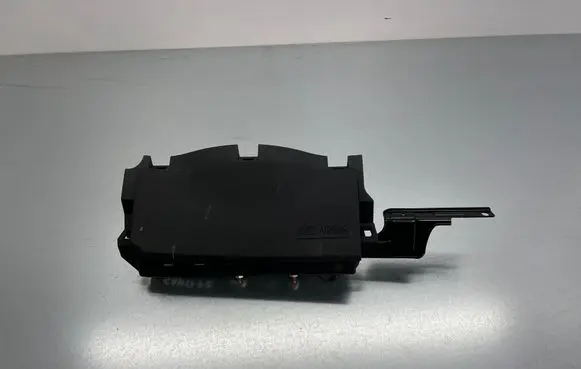 Hyundai Santa Fe Knee airbag 569702W100