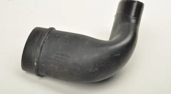 Opel Corsa D Air intake hose/pipe 55557173