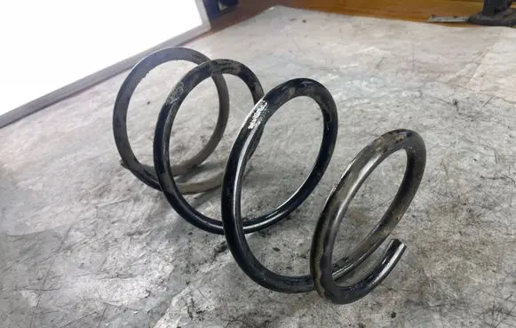 Toyota Corolla Verso E121 Front coil spring
