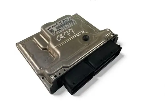 Audi Q3 F3 Engine control unit/module ECU 05E907309BN 0261S106TK