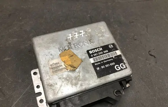 Opel Zafira A Engine control unit/module 0261200368