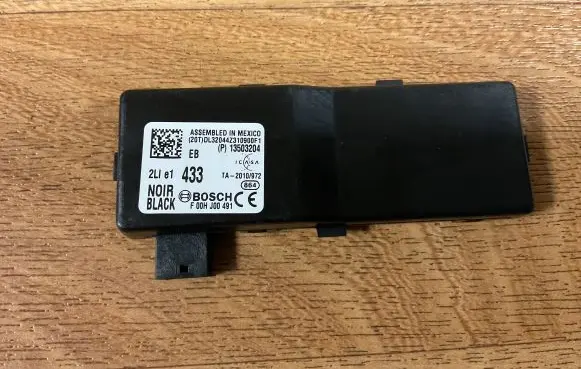 Opel Insignia A Antenna control unit 13503204 F00HJ00491