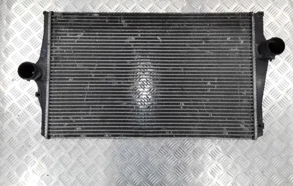 Volvo XC90 Intercooler radiator 8743870