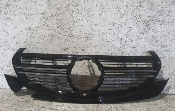 Mercedes-Benz EQC Front bumper upper radiator grill