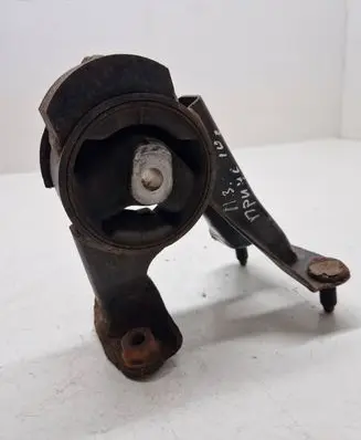 Toyota Prius (XW30) Engine mount bracket