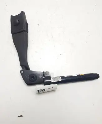Hyundai i40 Front seatbelt buckle