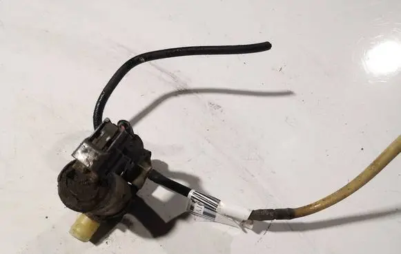 Nissan Murano Z50 Windscreen/windshield washer pump 2224650-a