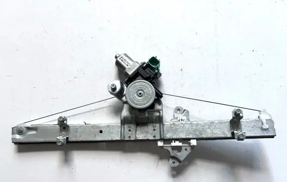 Nissan Leaf I (ZE0) Front door window regulator with motor 807213NF5A 807303NF1A