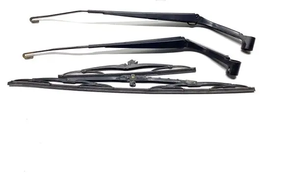 Nissan Navara D23 Front wiper blade arm H69F718 H68FX26