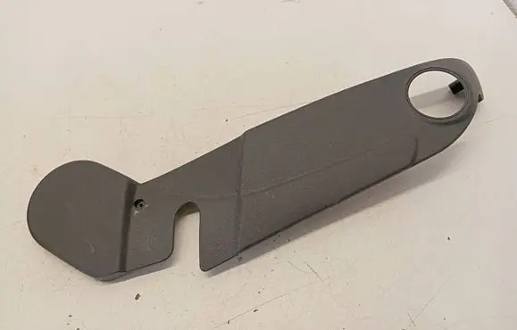 Mercedes-Benz Vito Viano W638 Seat trim A0009122523 8308270 391100510X