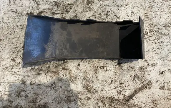 Volvo XC90 Rear/tail light trim molding 