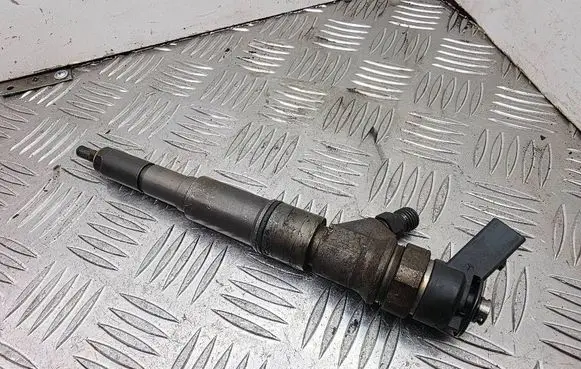 BMW 5 E60 E61 Fuel injector 0445110212 7794652
