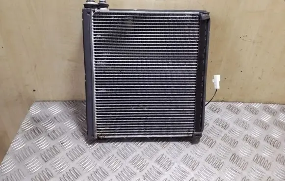 Air conditioning (A/C) radiator (interior)