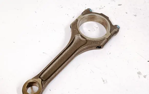Volkswagen Touareg II Connecting rod/conrod 022B