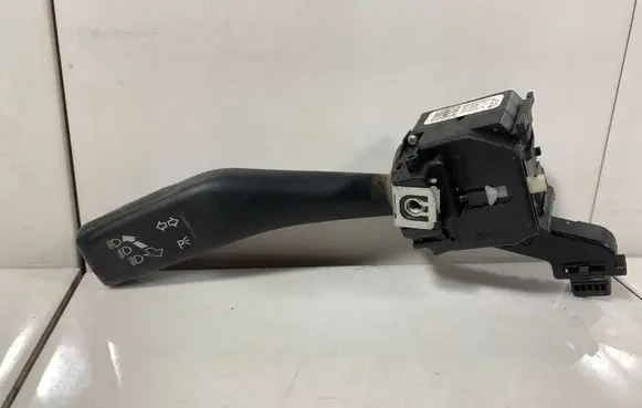 Volkswagen Caddy Indicator stalk 1K0953513E