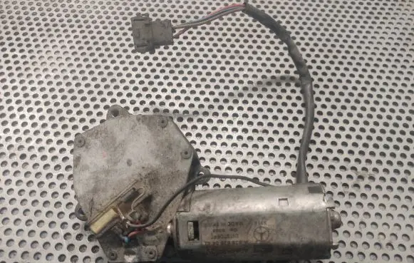 Mercedes-Benz Vito Viano W638 Rear window wiper motor A6388200442 404487