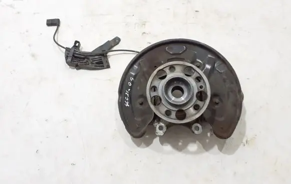 Mercedes-Benz GLC C253 Rear wheel hub A2133503205