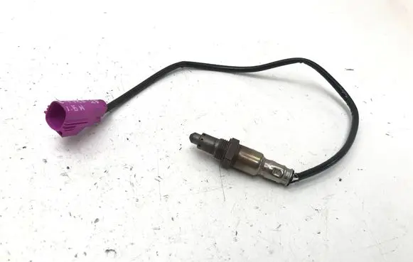 Jaguar E-Pace Lambda probe sensor L8D29G444AB L8D2-9G444-AB