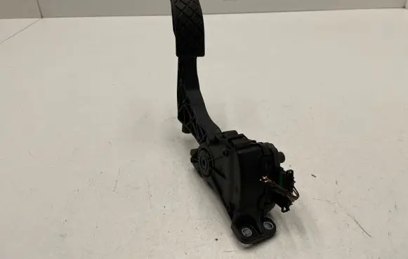 Seat Ibiza IV (6J,6P) Accelerator throttle pedal 6Q1721503M 6PV00849641