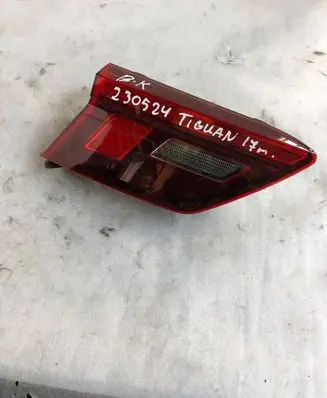 Volkswagen Tiguan Tailgate rear/tail lights 5na945093