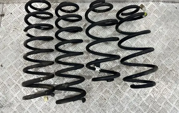 Jeep Wrangler Rear coil spring 68253660AC