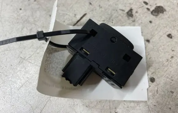 Peugeot 407 Electric window control switch 96360166XT 53269707 1104A010705