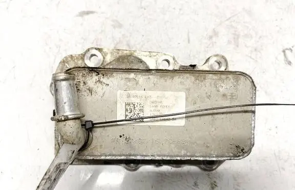 Engine oil radiator