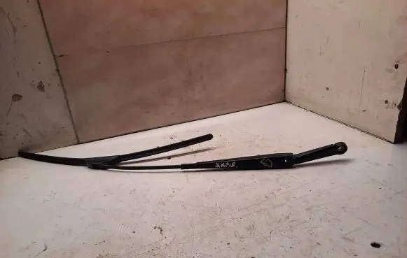 Opel Zafira A Front wiper blade arm 90582558