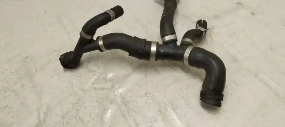 Volvo XC90 Engine coolant pipe/hose 31493275