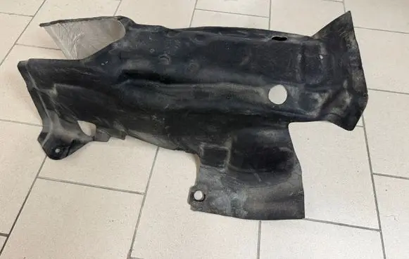 Ford Mustang VI Exhaust heat shield FR3Z6311130A