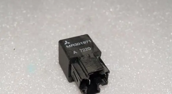 Mitsubishi Galant Other relay MR301971