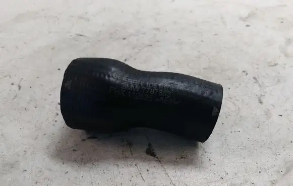BMW 3 E90 E91 Breather hose/pipe 7787863 105187401