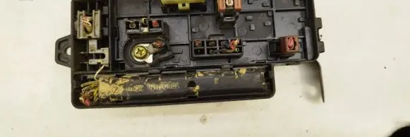 Subaru Forester SF Fuse module