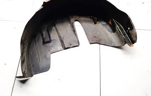 Rear arch fender liner splash guards