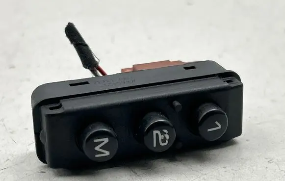 Citroen DS5 Seat control switch 9666545577 22421337