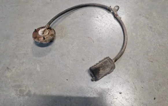 Mitsubishi L200 Fuel tank valve 
