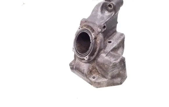 Engine mounting bracket