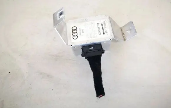 Audi A2 Sound amplifier 8z0035223 7607792080
