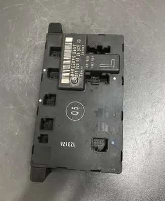 Mercedes-Benz C W203 Door control unit/module 2038205526