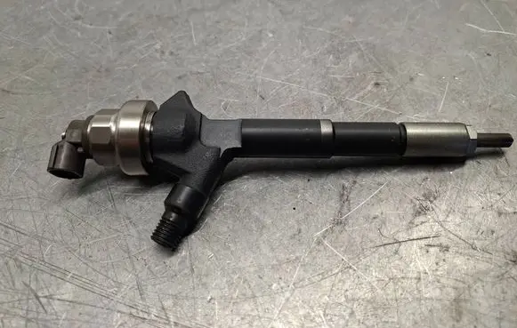 Opel Astra H Fuel injector 8973762702 897376270 97376270